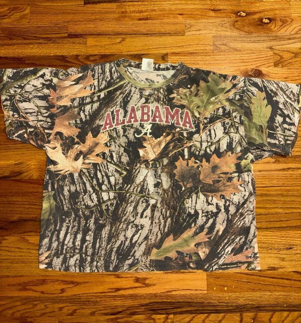 Mountain Cone Camo Alabama Crimson Tide Tree Bark Leaf Camouflage T-Shirt 2XL